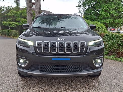 Used 2019 Jeep Cherokee Limited AWD/4WD image 2
