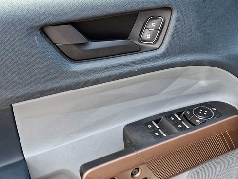 Used 2022 Ford Maverick Lariat w/ Lariat Luxury Package FWD image 12