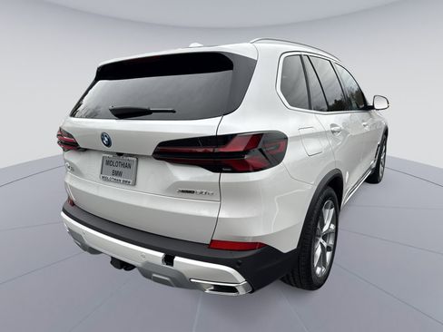 New 2026 BMW X5 xDrive50e w/ Climate Comfort Package image 29