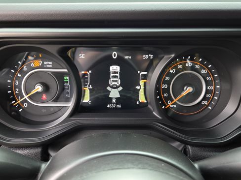 Used 2025 Jeep Wrangler Unlimited Rubicon 392 image 30