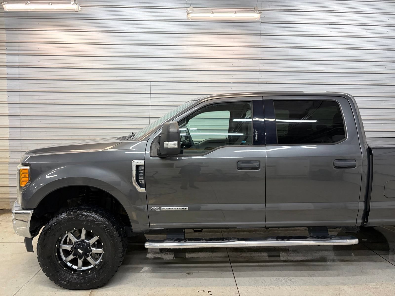 Used 2017 Ford F350 XLT w/ XLT Value Package AWD/4WD image 3