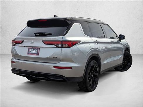 Used 2023 Mitsubishi Outlander SEL image 5