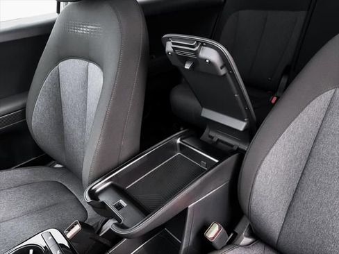 New 2026 Hyundai Ioniq 5 SE image 17