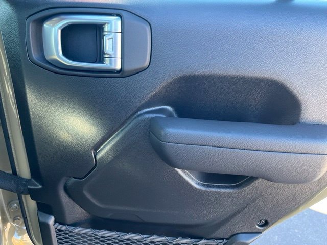 Certified 2026 Jeep Gladiator Sport AWD/4WD image 24