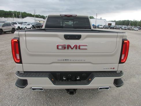 New 2026 GMC Sierra 1500 AT4 w/ AT4 Premium Package AWD/4WD image 5