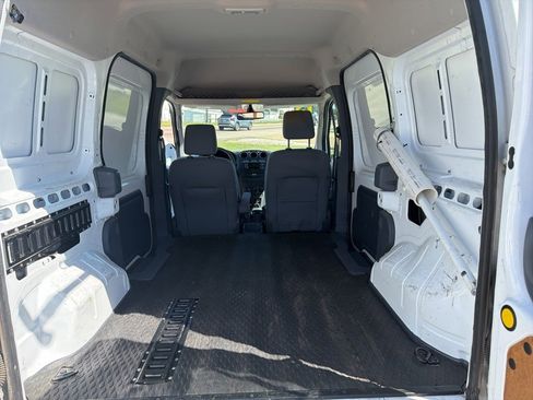 Used 2013 Ford Transit Connect XLT image 18
