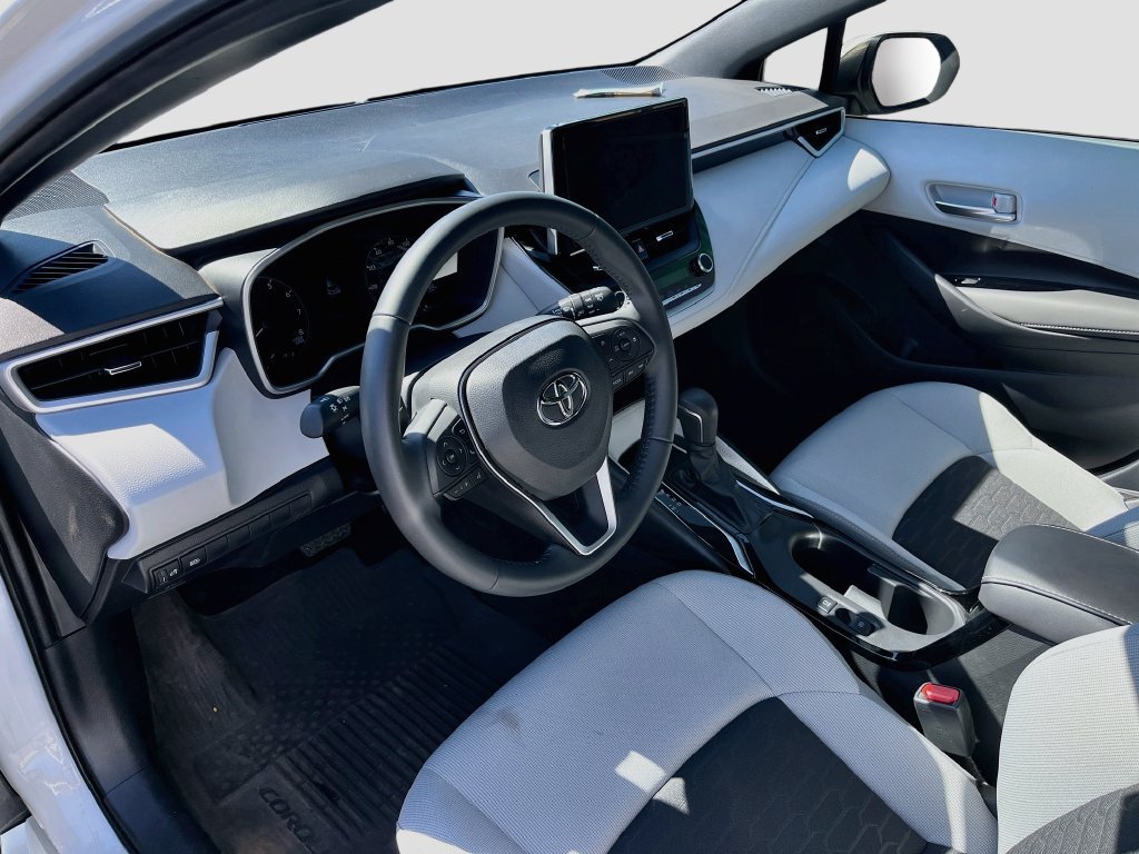 Used 2025 Toyota Corolla SE FWD image 9