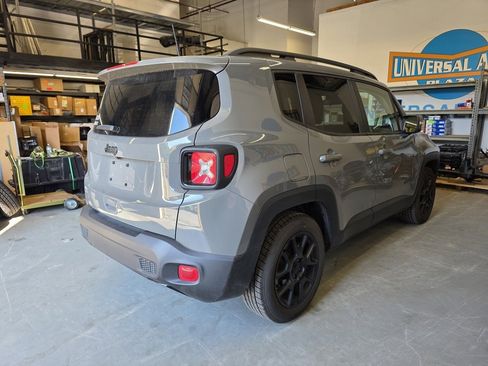 Used 2020 Jeep Renegade Altitude image 4