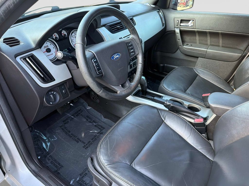 Used 2010 Ford Focus SEL FWD image 22