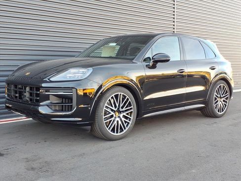 New 2026 Porsche Cayenne GTS image 1