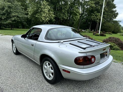 Used 1990 MAZDA MX-5 Miata RWD image 8