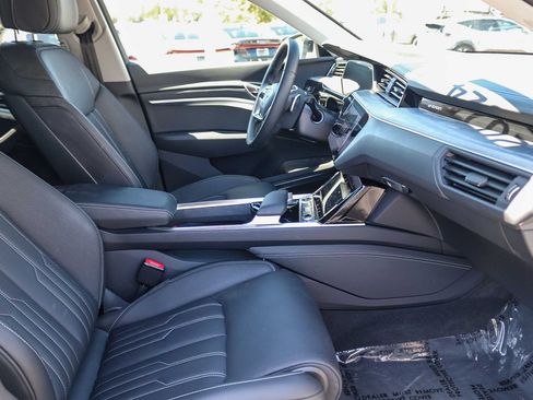 Certified 2024 Audi Q8 e-tron Premium Plus w/ Prestige Package AWD/4WD image 18