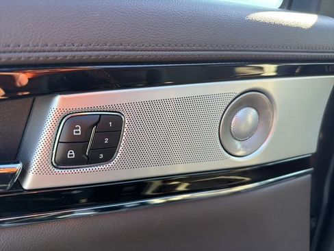 Used 2023 Lincoln Nautilus Reserve w/ Equipment Group 202A image 18