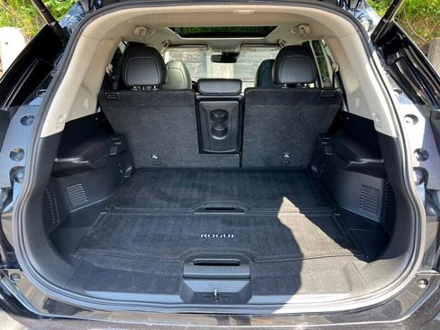 Used 2018 Nissan Rogue SL w/ Premium Package image 26