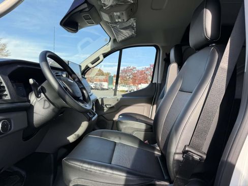 New 2026 Ford Transit 250 Low Roof w/ Load Area Protection Package RWD image 9