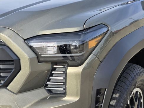 New 2026 Toyota Tacoma TRD Off-Road AWD/4WD image 5