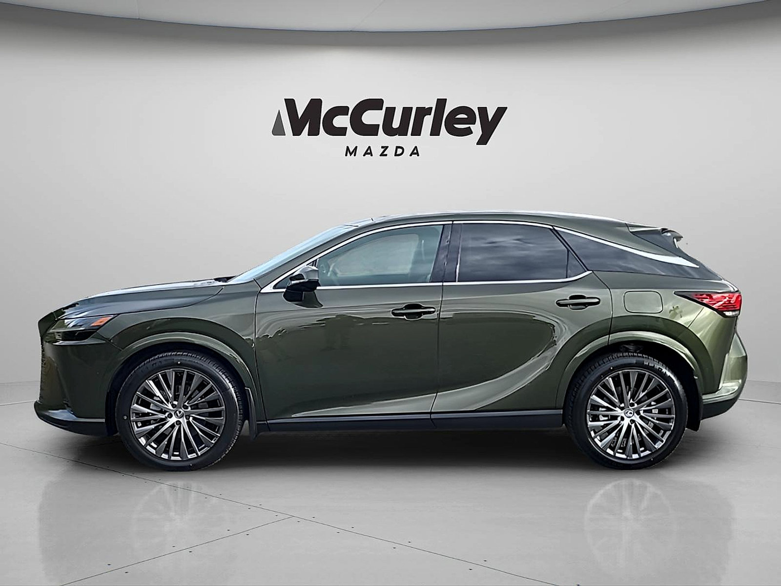 Used 2024 Lexus RX 350 AWD w/ Convenience Package image 4