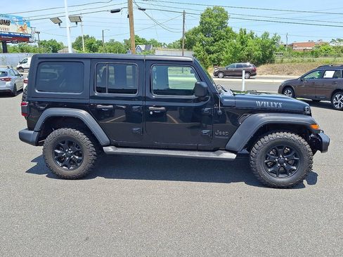 Used 2021 Jeep Wrangler Unlimited Sport AWD/4WD image 10