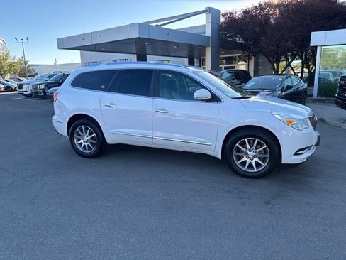 Used 2017 Buick Enclave Leather AWD/4WD image 9