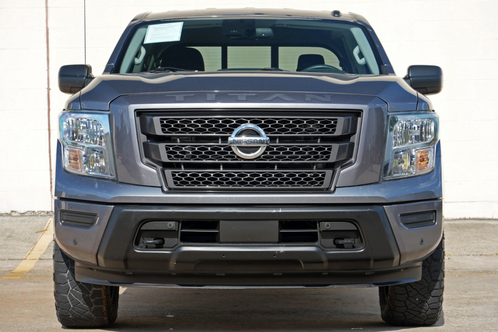 Used 2021 Nissan Titan SV w/ SV Convenience Package AWD/4WD image 6