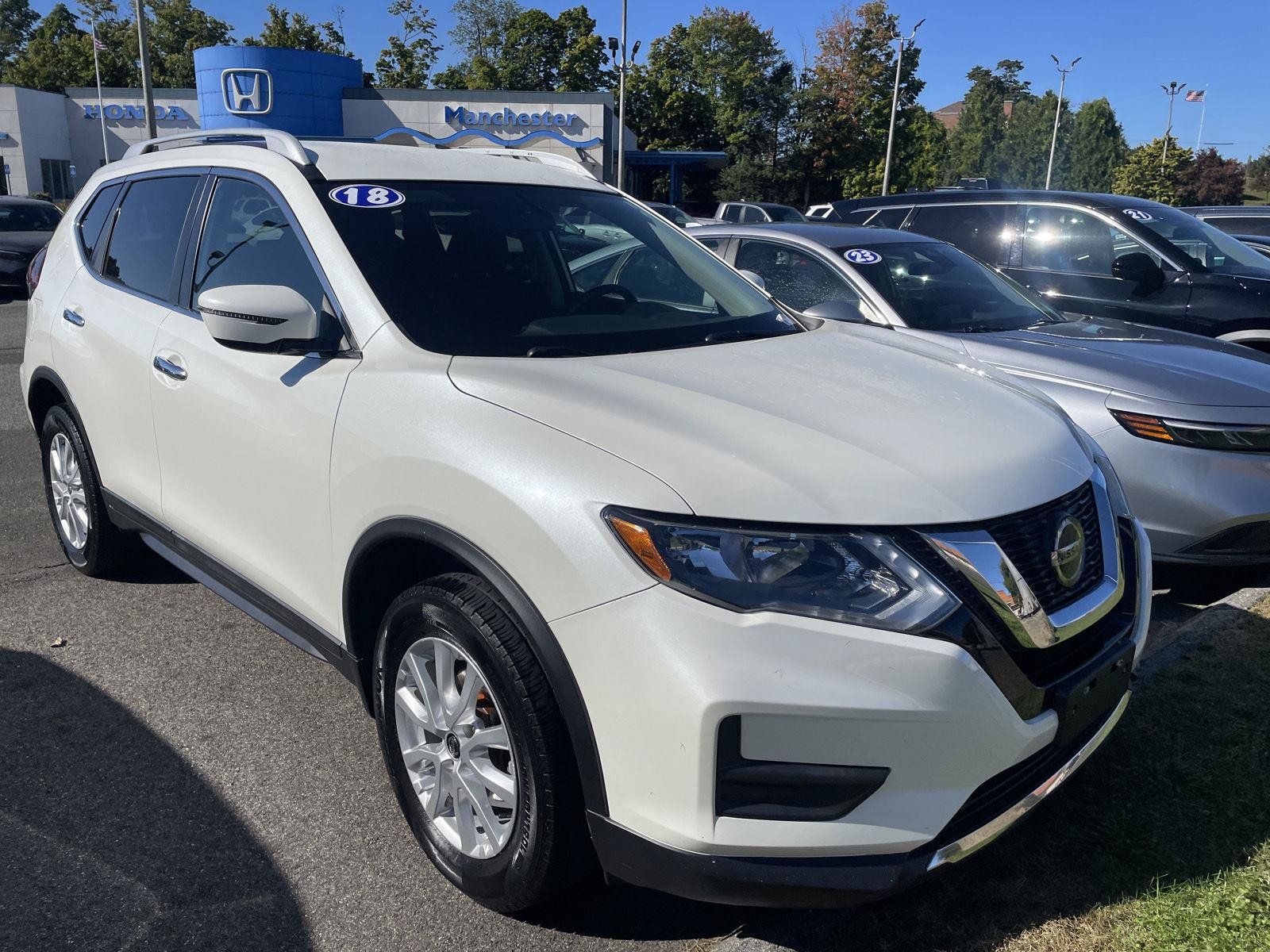 Used 2018 Nissan Rogue SV AWD/4WD image 1