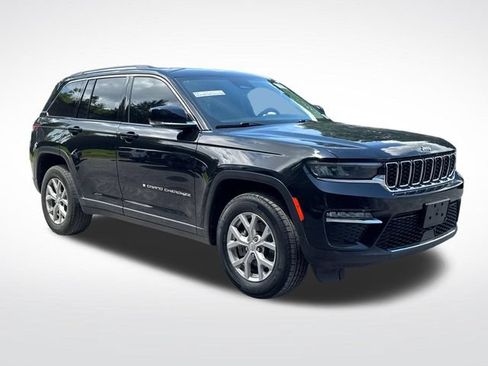 Used 2023 Jeep Grand Cherokee Limited AWD/4WD image 9