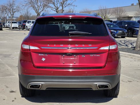 Used 2018 Lincoln MKX Reserve w/ Driver Assistance Package image 4