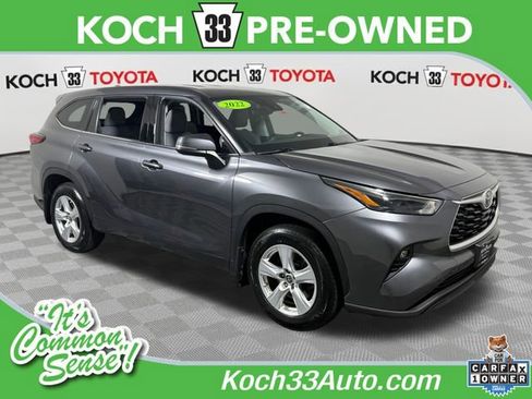 Used 2022 Toyota Highlander LE AWD/4WD image 1