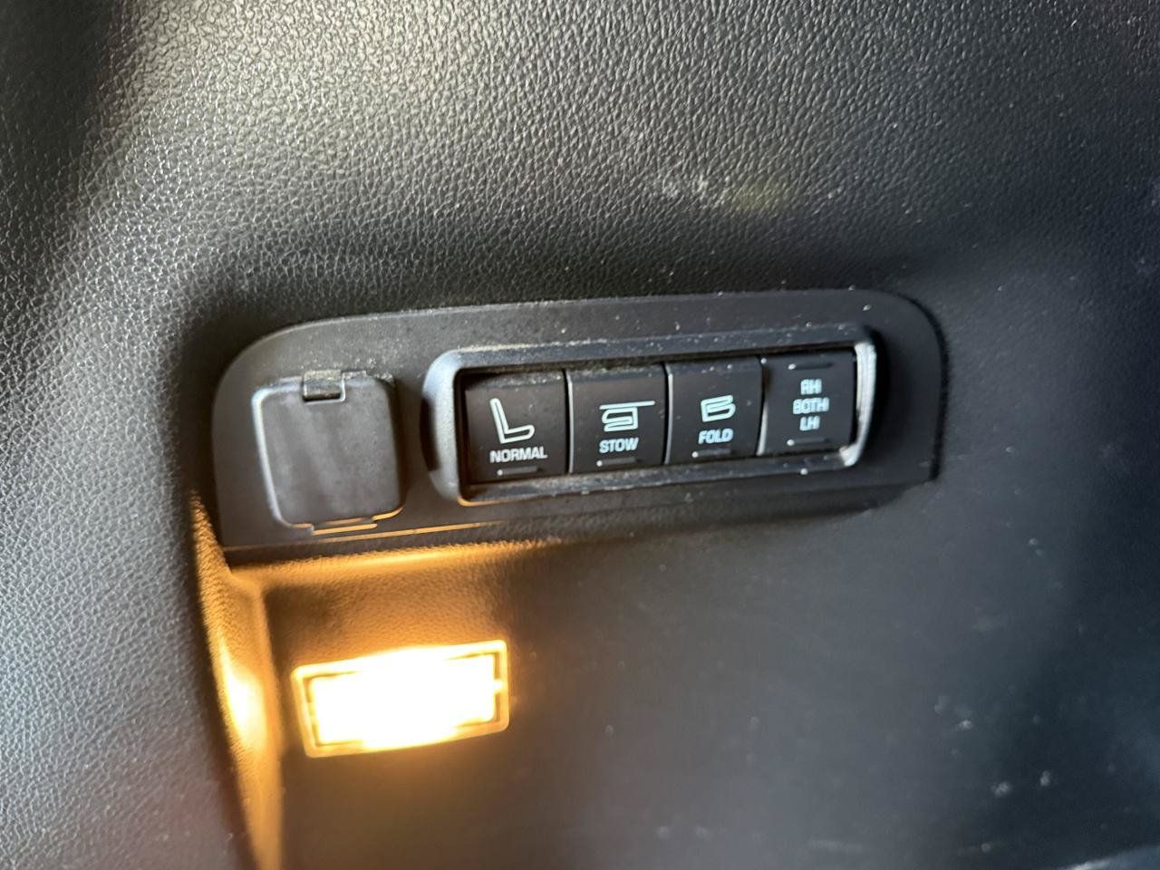 Used 2016 Ford Explorer Sport w/ Equipment Group 401A AWD/4WD image 25