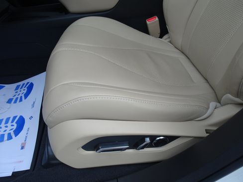 Used 2024 Acura RDX SH-AWD w/ Technology Package image 9