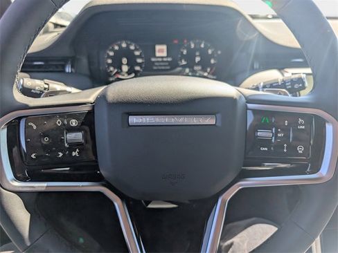 New 2025 Land Rover Discovery Sport Dynamic SE image 7