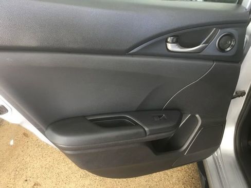 Used 2021 Honda Civic Sport image 8