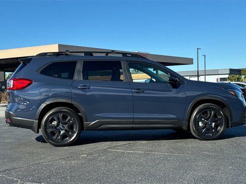 New 2025 Subaru Ascent Bronze Edition w/ Onyx Package image 3