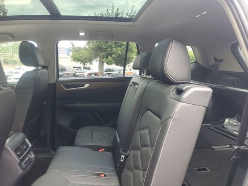 New 2026 Volkswagen Atlas SE image 10