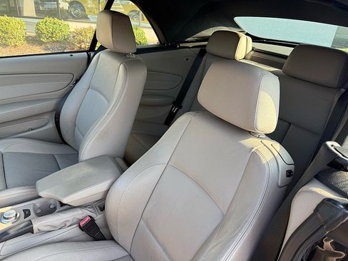 Used 2008 BMW 135i Convertible RWD image 11