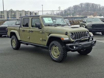 New 2026 Jeep Gladiator Sport