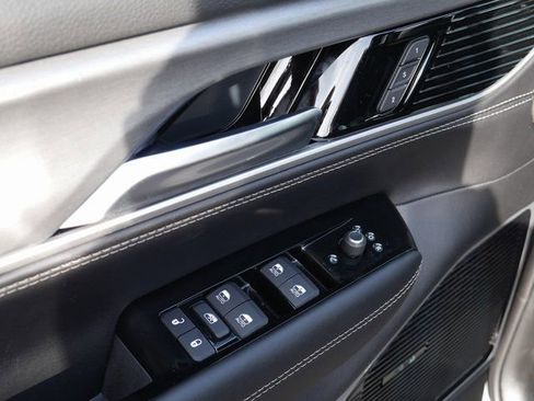 New 2026 Jeep Grand Wagoneer Limited AWD/4WD image 19