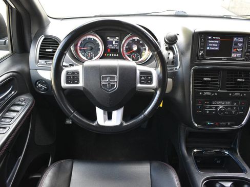 Used 2020 Dodge Grand Caravan GT image 16