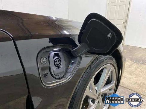 Used 2023 Audi e-tron GT Premium Plus image 94