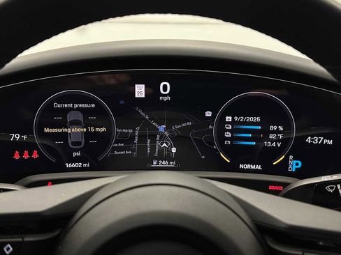 Used 2024 Porsche Taycan 4 Cross Turismo image 27