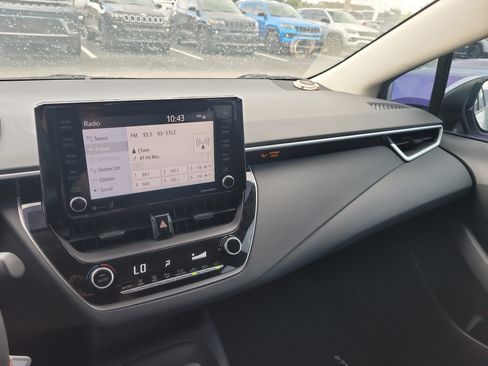 Used 2022 Toyota Corolla LE FWD image 19