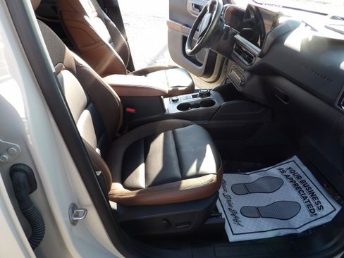 Used 2025 Ford Bronco Sport Outer Banks w/ Outer Banks Tech Package+ image 11