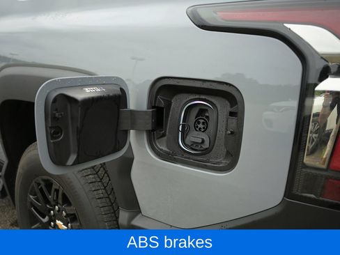 Used 2026 Chevrolet Silverado EV LT AWD/4WD image 38
