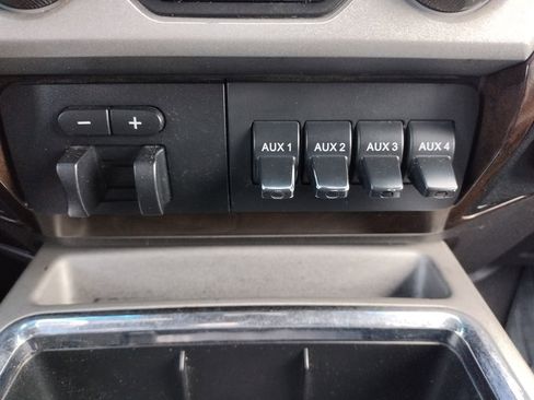 Used 2016 Ford F350 Platinum w/ Platinum Package image 25