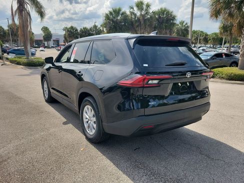 New 2026 Toyota Grand Highlander XLE FWD image 4