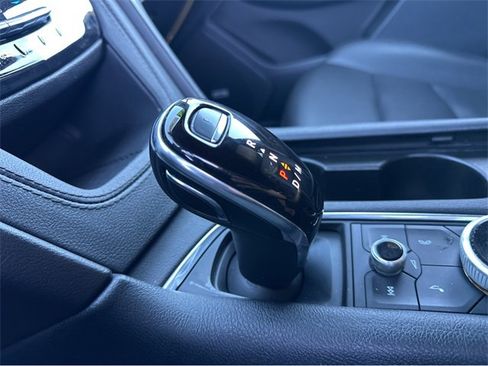 Certified 2022 Cadillac XT6 Luxury image 19