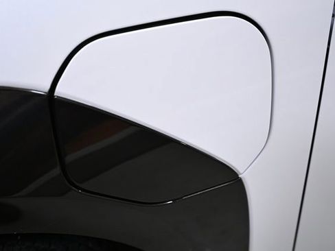 Used 2024 Toyota bZ4X XLE image 15