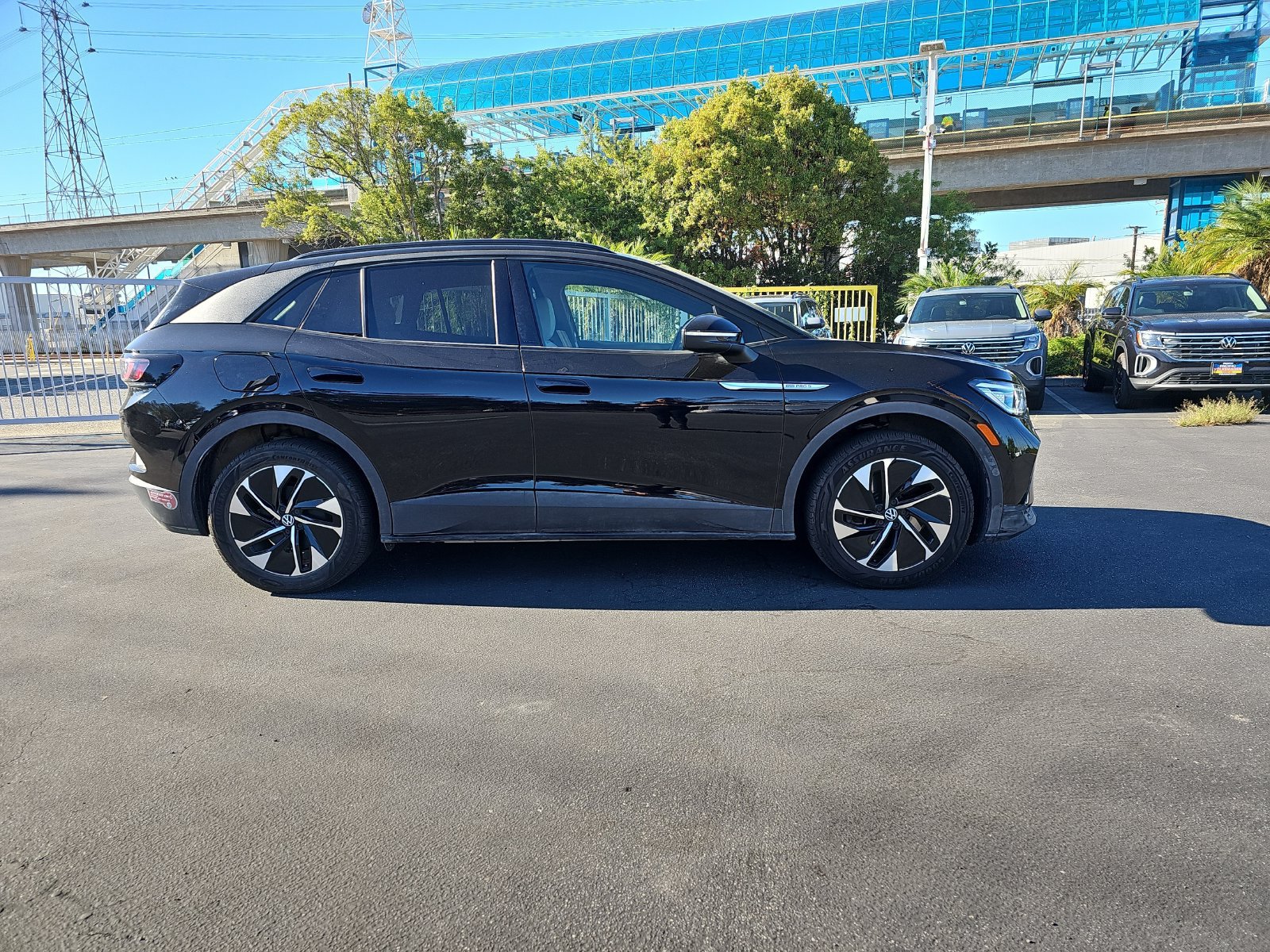 Used 2022 Volkswagen ID.4 Pro S AWD/4WD image 4