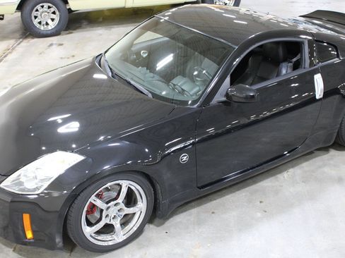 Used 2007 Nissan 350Z Touring w/ Cargo Convenience Pkg RWD image 8