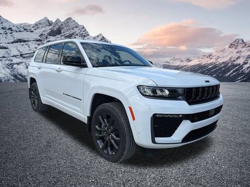 New 2026 Jeep Grand Cherokee L Limited AWD/4WD image 3